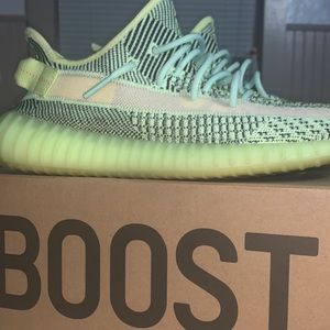 Yeezy 350v2 Yeezreal size 10